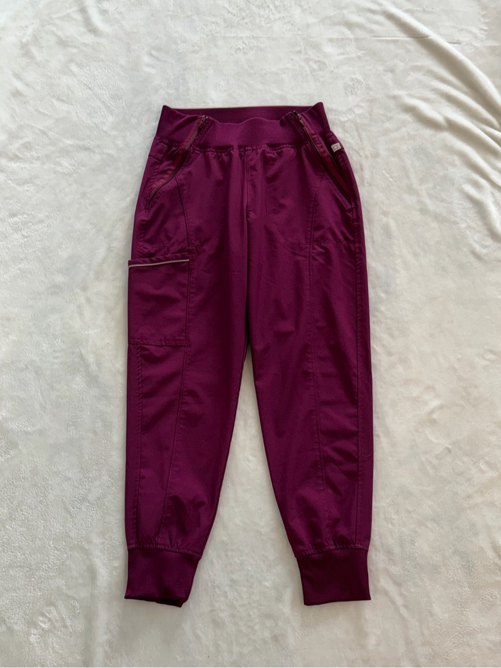 CHEROKEE INFINITY JOGGER SCRUB PANTS WOMENS XSMALL PETITE WINE ZIP POCKETS - Picture 3 of 8